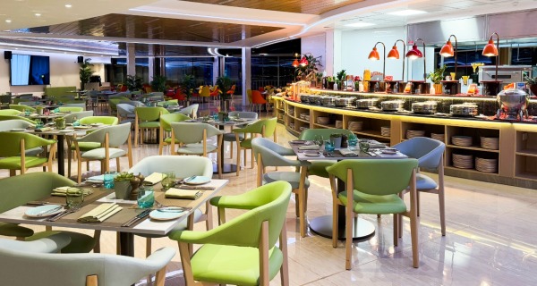 Swissôtel Al Murooj, Dubai